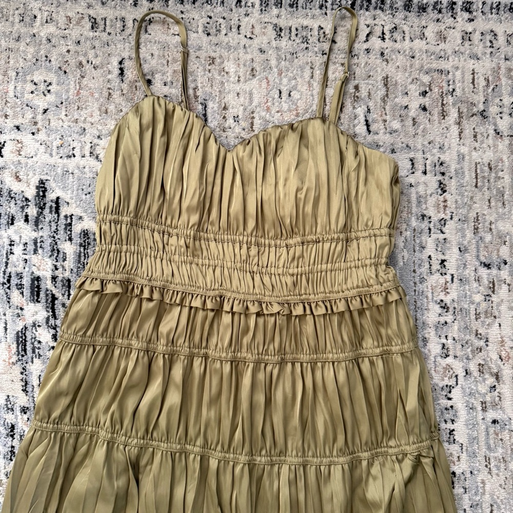 Dress Forum Tiered Maxi dress Olive green Large - Picture 2 of 4